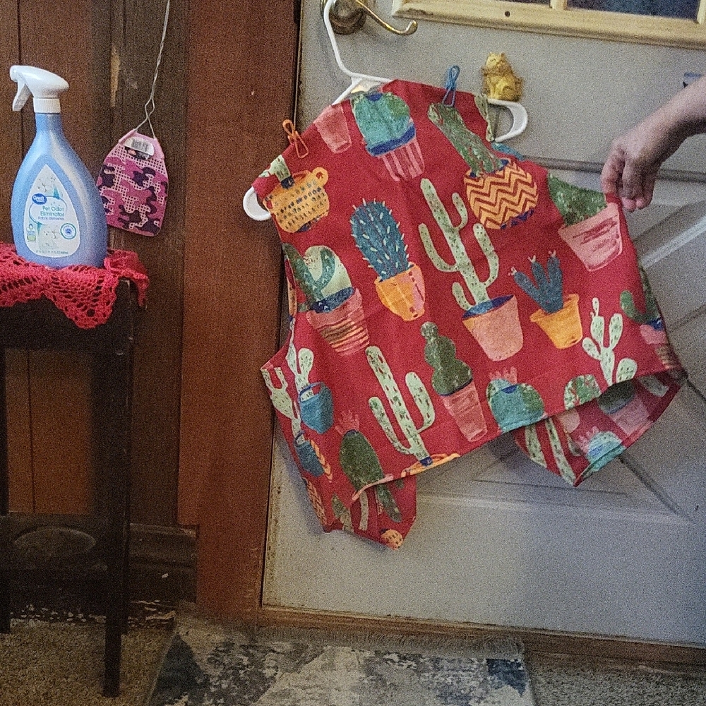 Colorful Cactus Print Vest - Picture 2 of 2